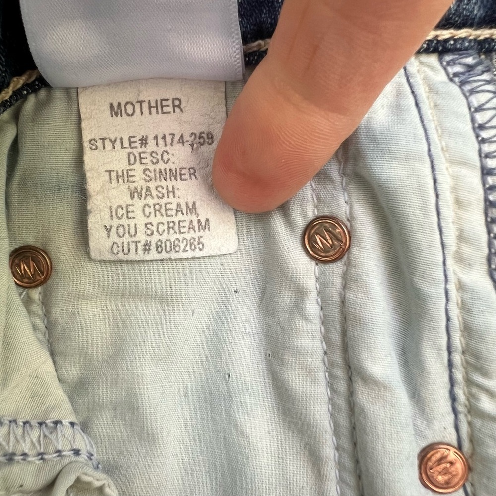 MOTHER The Sinner Jeans Ice Cream, You Scream Size 25 Distressed Mid-Rise Denim - Picture 10 of 15